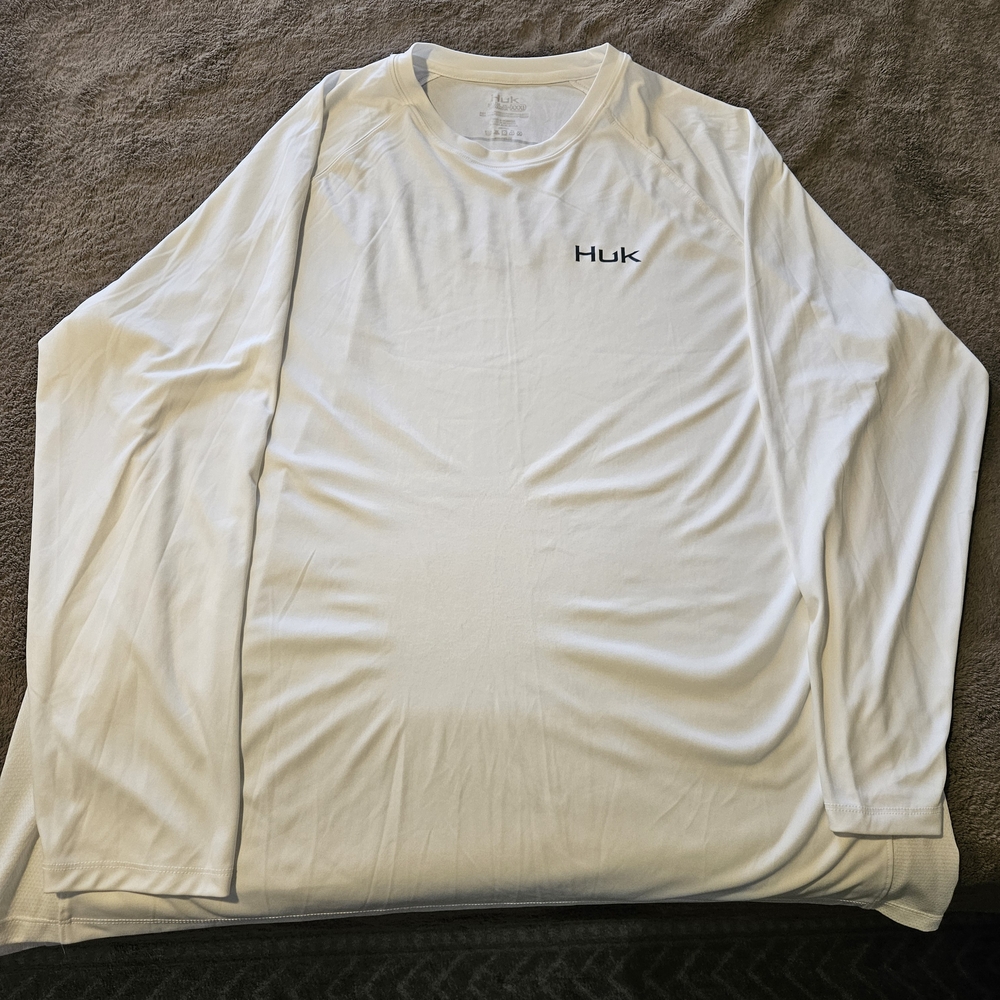 Huk Men's Classic White Long Sleeve Tee
